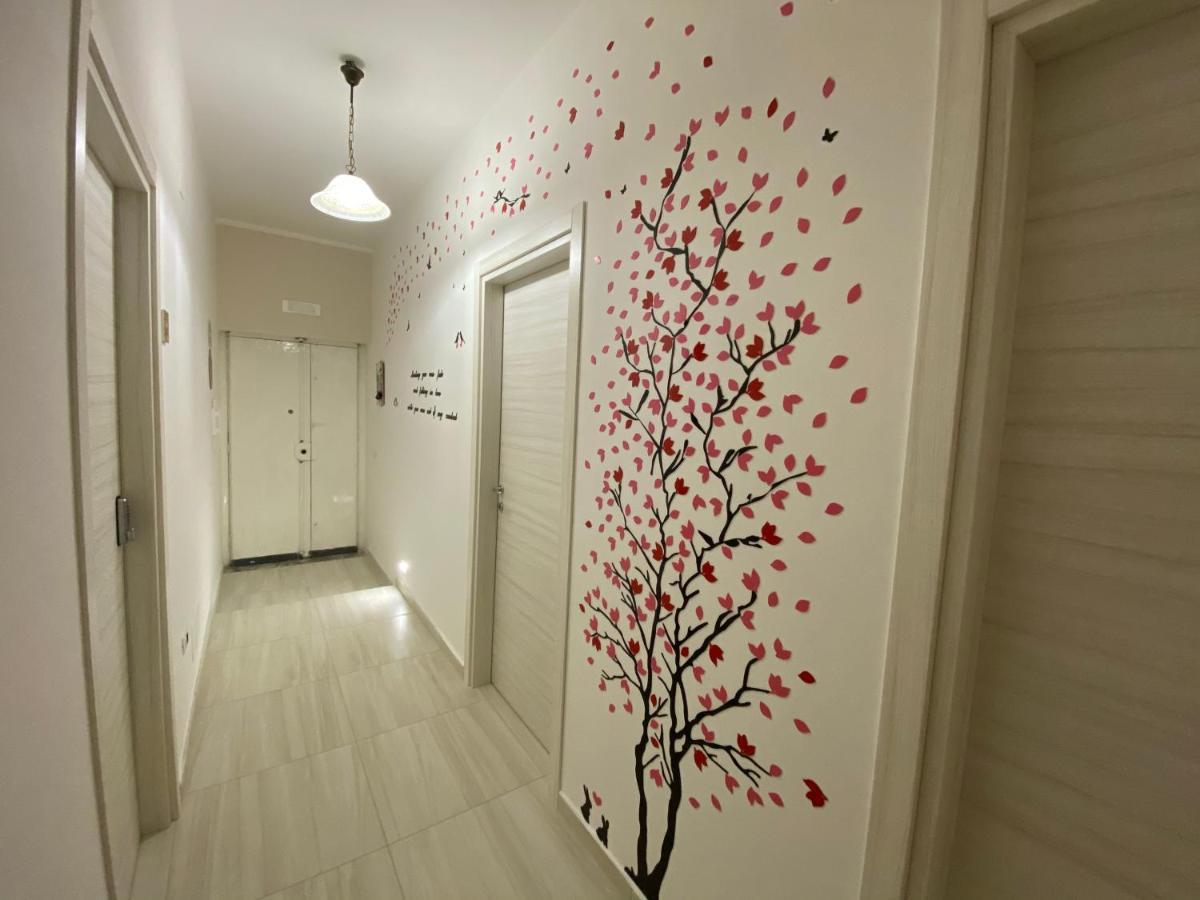 بومبيي B&B Enjoy Happyness المظهر الخارجي الصورة