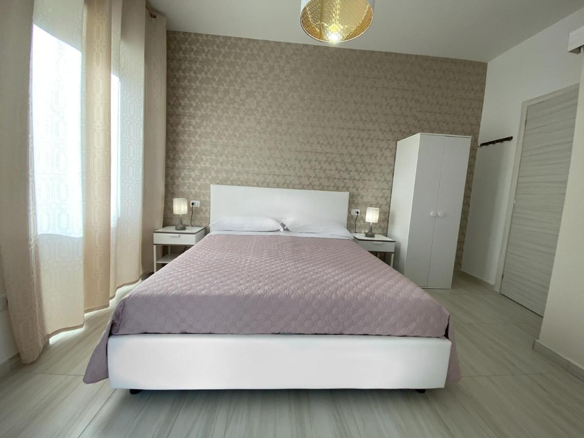 بومبيي B&B Enjoy Happyness المظهر الخارجي الصورة